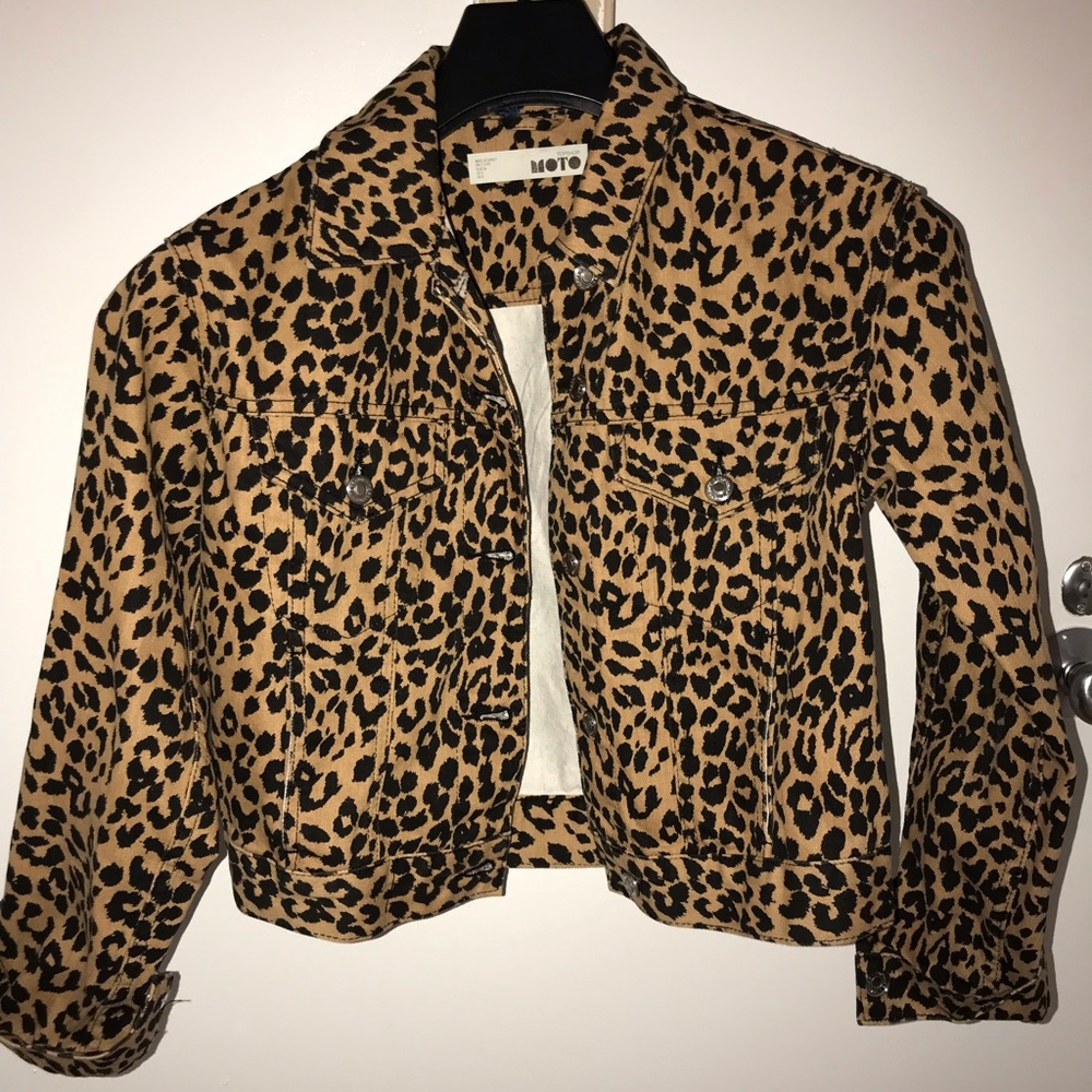 TOPSHOP CHEETAH PRINT JEAN JACKET